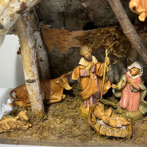 Fontanini Italy Vintage Nativity Scene with Angel & Figures & wood crèche - Picture 3 of 13